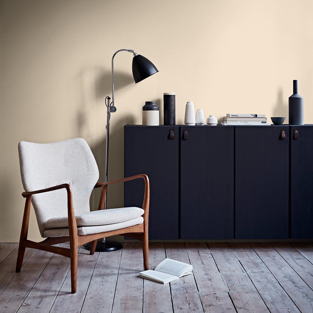 Crown Breatheasy  Mid sheen Emulsion Paint | Magnolia - Image 4
