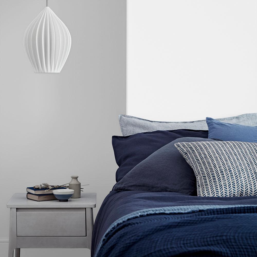 Crown Walls & Ceilings Silk Emulsion Paint | Pure Brilliant White - Image 4