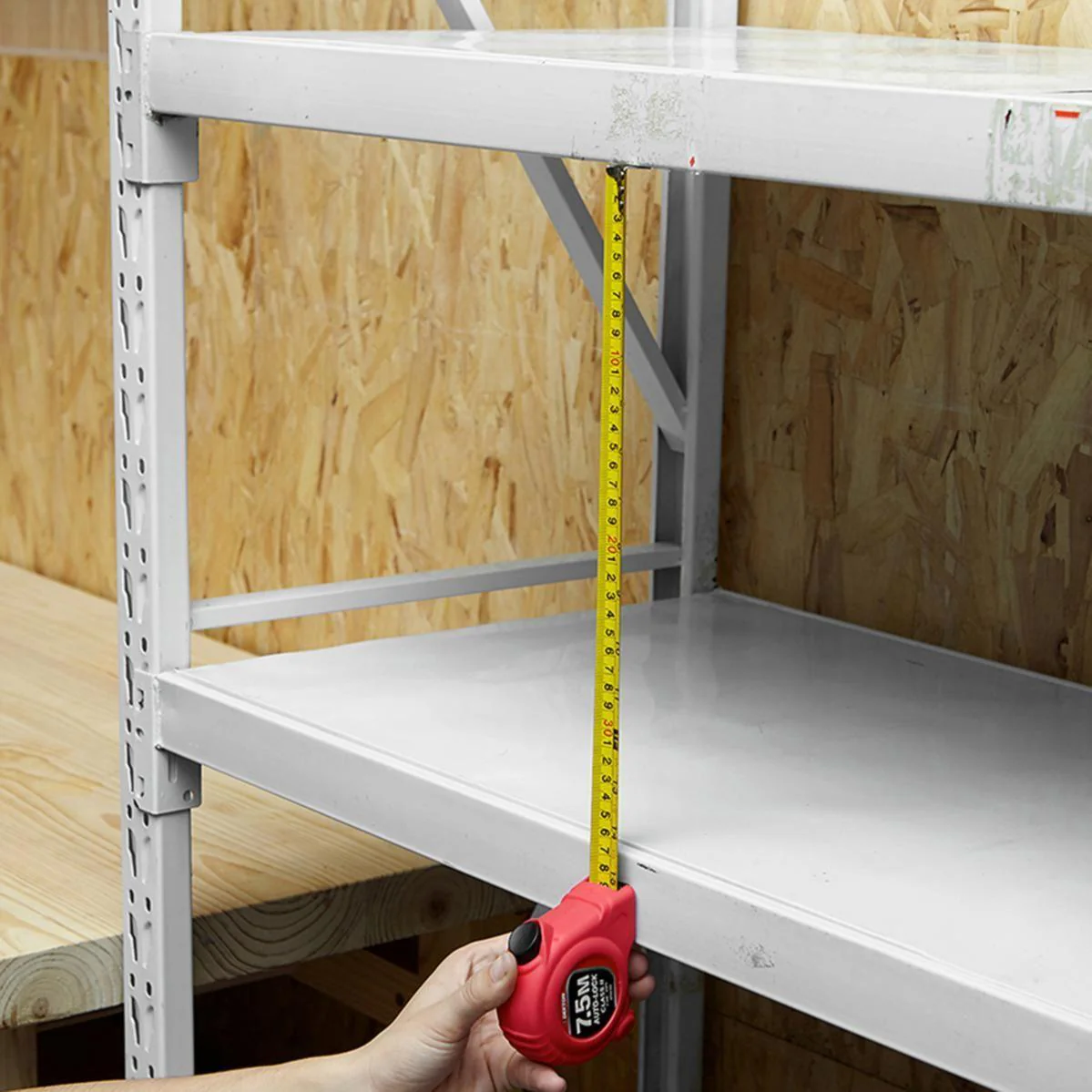 Dekton Hi Vis Red Soft Grip Autolock Tape Measure | 7.5 m x 25 mm - Image 8