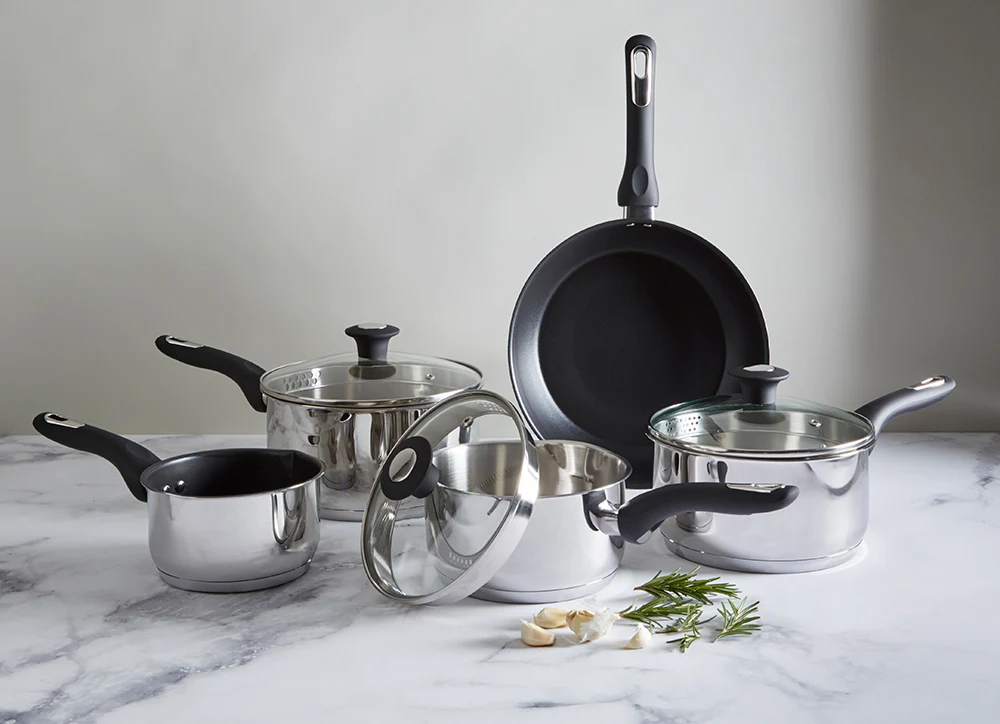 Simply Home Stainless Steel Saucepan with Draining Lid | 20cm - Image 8